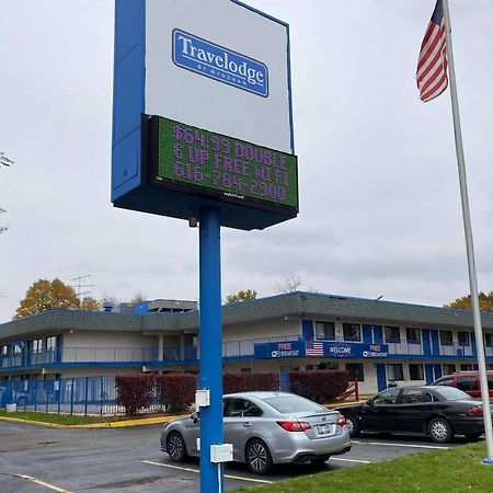 Travelodge By Wyndham Grand Rapids North Walker Exteriör bild