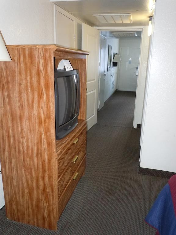 Travelodge By Wyndham Grand Rapids North Walker Exteriör bild