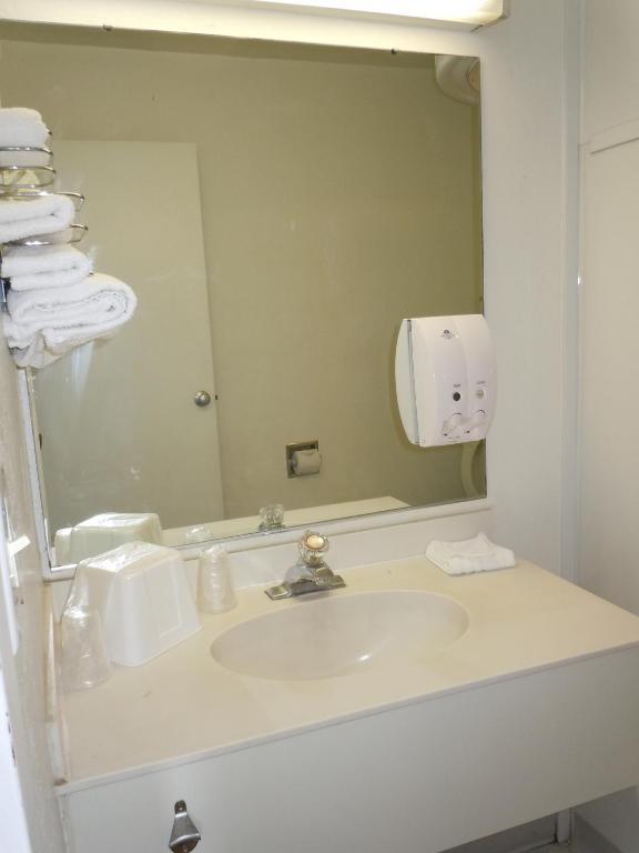 Travelodge By Wyndham Grand Rapids North Walker Rum bild