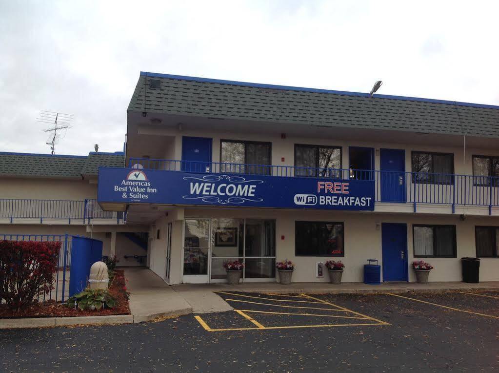 Travelodge By Wyndham Grand Rapids North Walker Exteriör bild